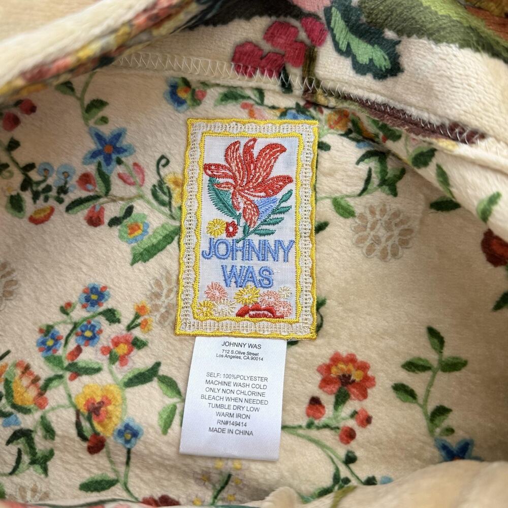 Johnny Was Travel Blanket MIRAZE Floral Rose Pink Boho Polyester 68x53 New - Picture 5 of 10